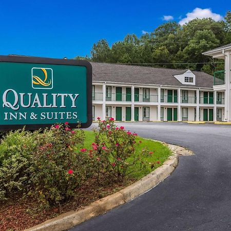 Quality Inn & Suites Near Lake Oconee Turnwold Exterior photo